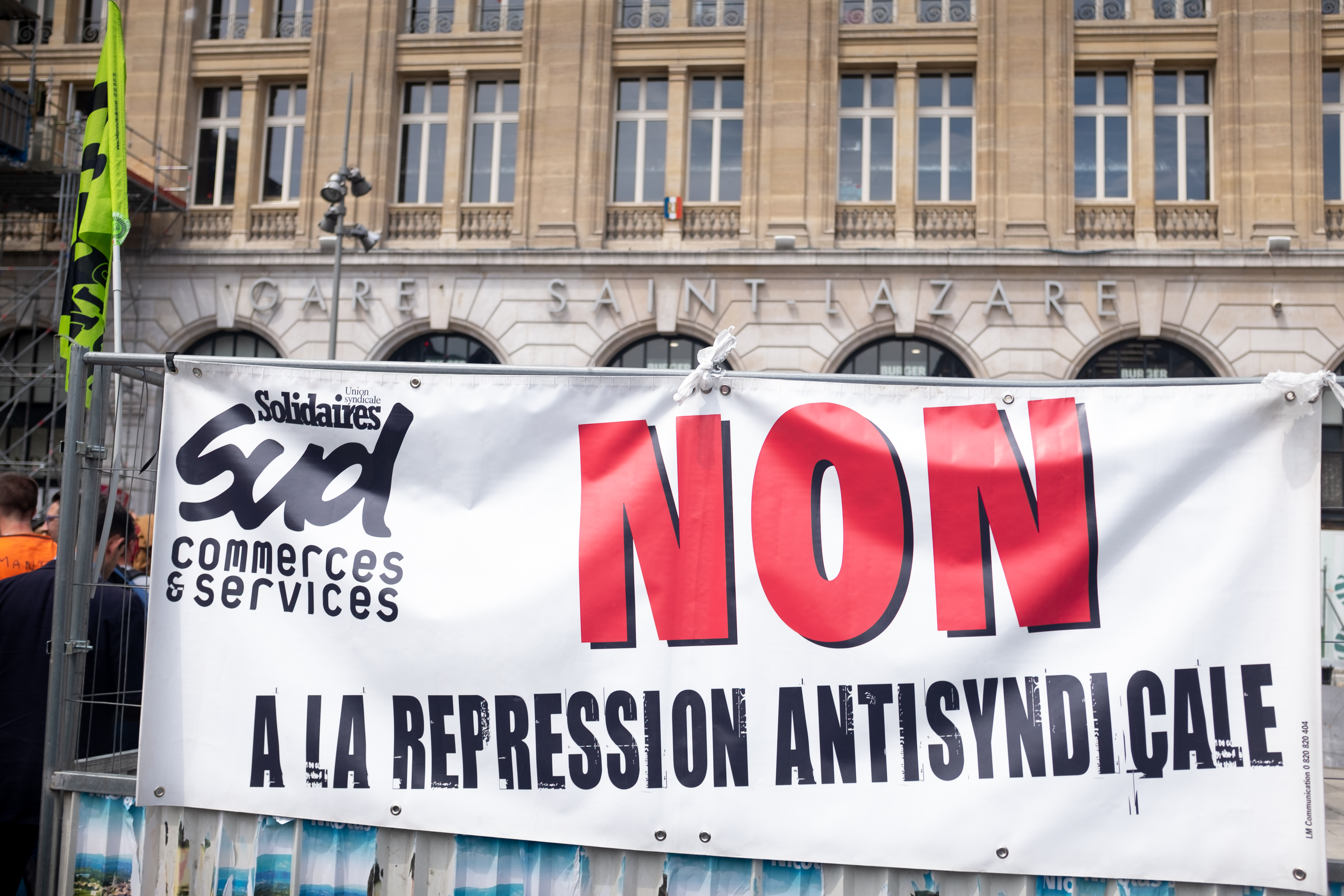 "Non à la répression anti-syndicale". Plus de Cinq syndicaliste sont actuellement menacés de licenciement par la direction de la SNCF. Crédit photo :