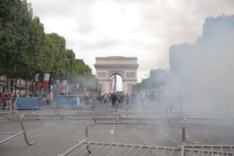 14 juillet à Paris : “On a voulu être présents pour notre révolution 2019”