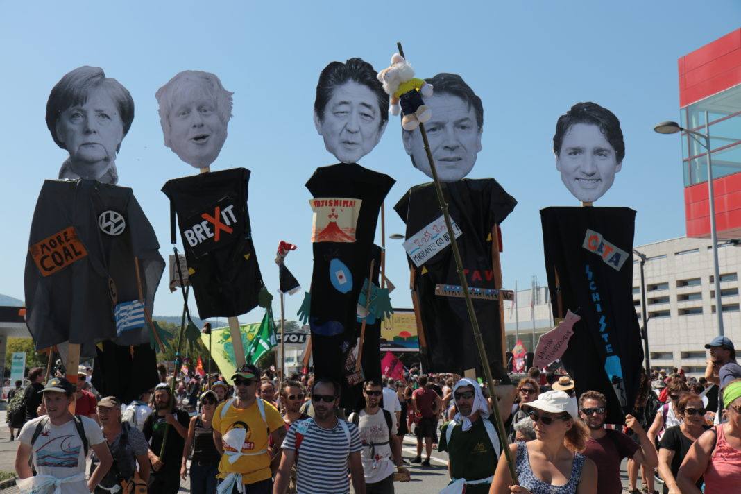 La manifestation officielle des organisations du contre-sommet du G7, le 24 août, s'est terminée à Irun, en Espagne. Photographie : Pierre-Olivier Chaput pour Radio Parleur