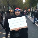 Femme présente à la marche contre l’islamohobie