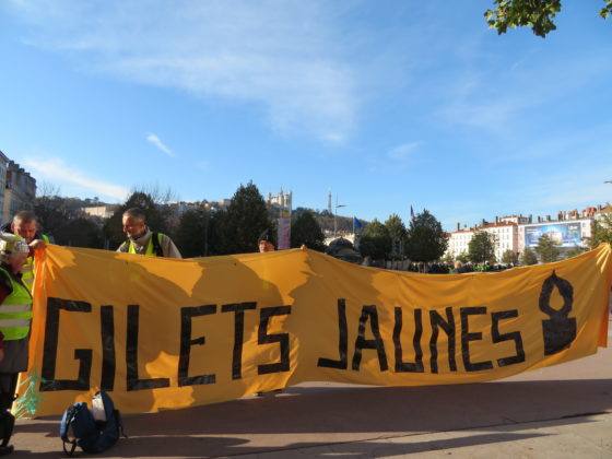 L'anniversaire du mouvement Gilets Jaunes à Lyon pour l'acte 53, le 16 novembre 2016. Photographie : Tim Buisson pour Radio Parleur.