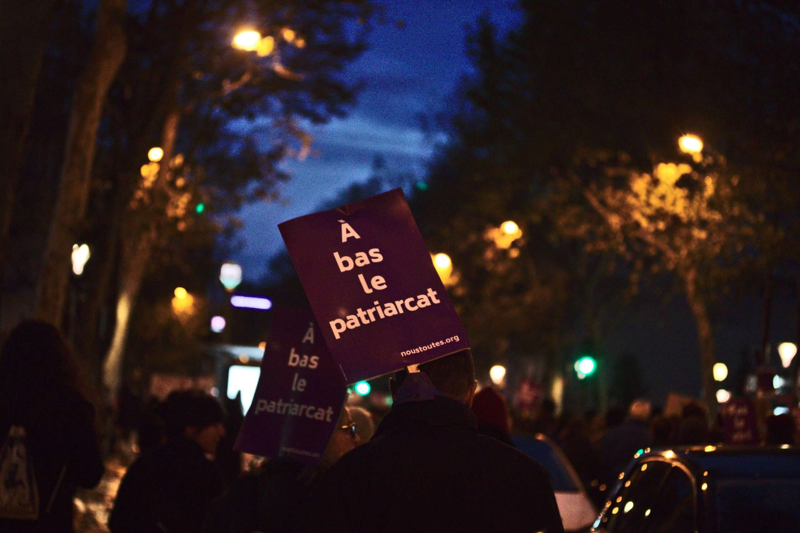 À la marche "Nous Toutes" contre les violences faites aux femmes, à Paris, le samedi 23 novembre 2019. Photographie : Pierre-Olivier Chaput pour Radio Parleur.