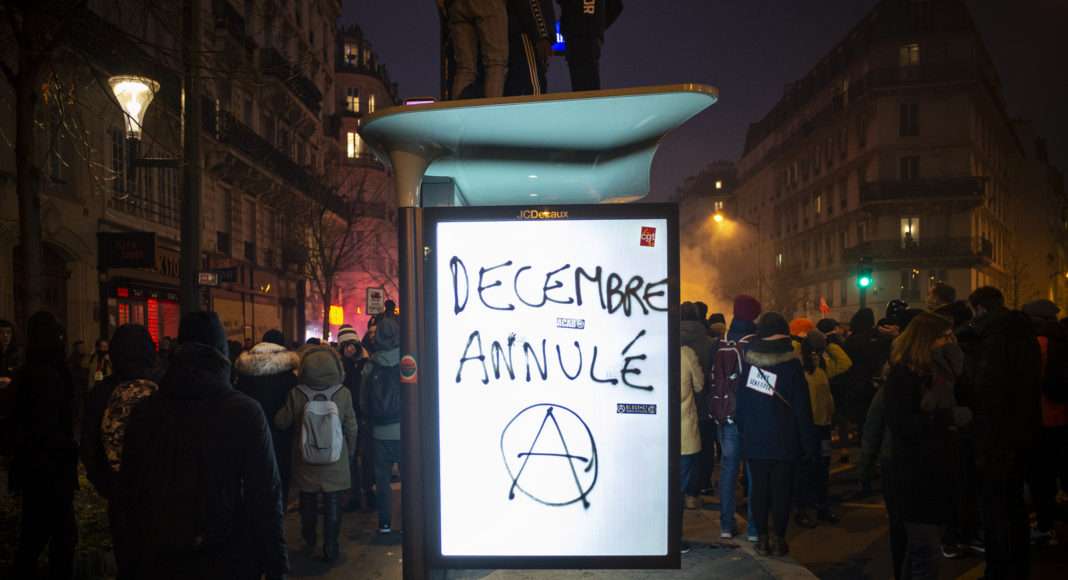 Antipub manifestation 5 décembre grève générale