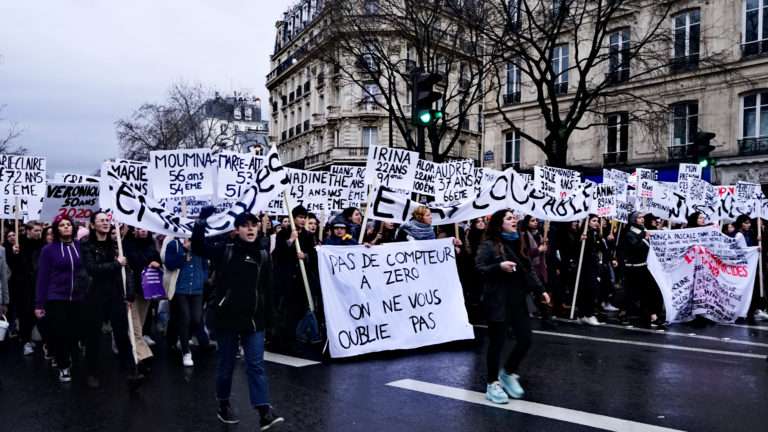 Boulevard Beaumarchais lors de la manifestation féministe pour la journée internationale des femmes, le 8 mars 2020 à Paris. Photo Gary Libot pour Radio Parleur.