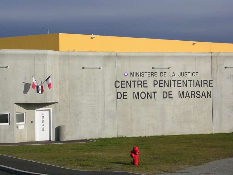 Face au coronavirus, des prisons surpeuplées et “une situation explosive”