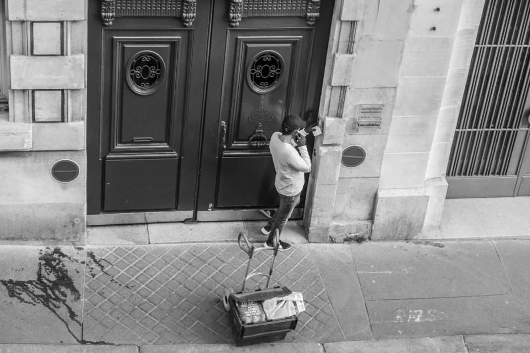 Invisible, la série documentaire qui donnent la parole aux travailleurs du Confinement