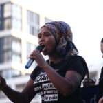 Assa Traoré près du tribunal de grande instance de Paris lors du rassemblement pour Adama, le 2 juin 2020. Photo Pierre-Olivier Chaput pour Radio Parleur