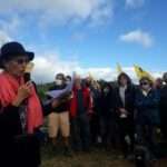 Discours de Françoise Hélary, lors de la journée de mobilisation contre le futur centre commercial Oxylane près de Montpellier. Photographie : Martin Bodrero pour Radio Parleur.