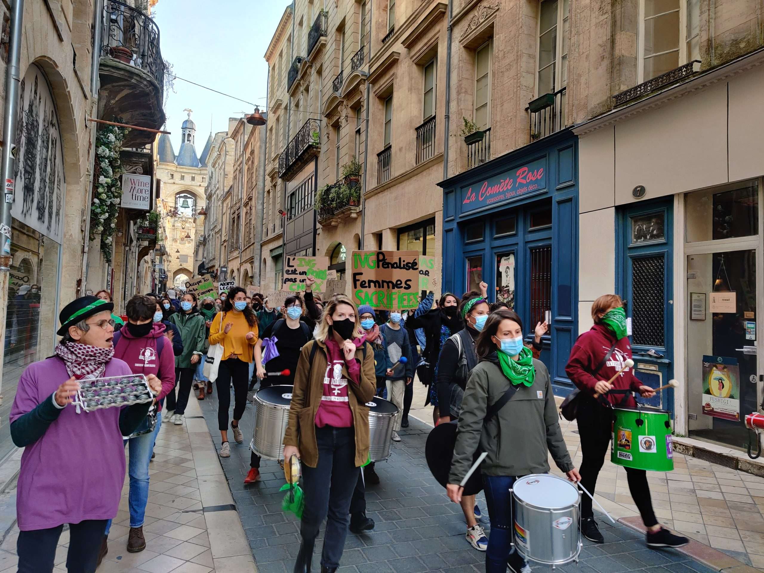 Manifestation pour la journée internationale pour l'avortement à Bordeaux le 28 septembre 2019. Photographie : Justine Mascarilla pour Radio Parleur.